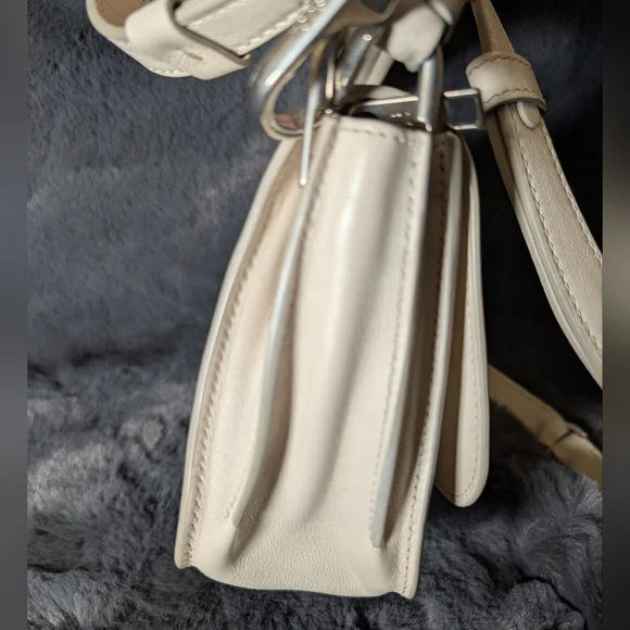 Tod’S Double T Leather Shoulder Bag - Picture 6 of 9